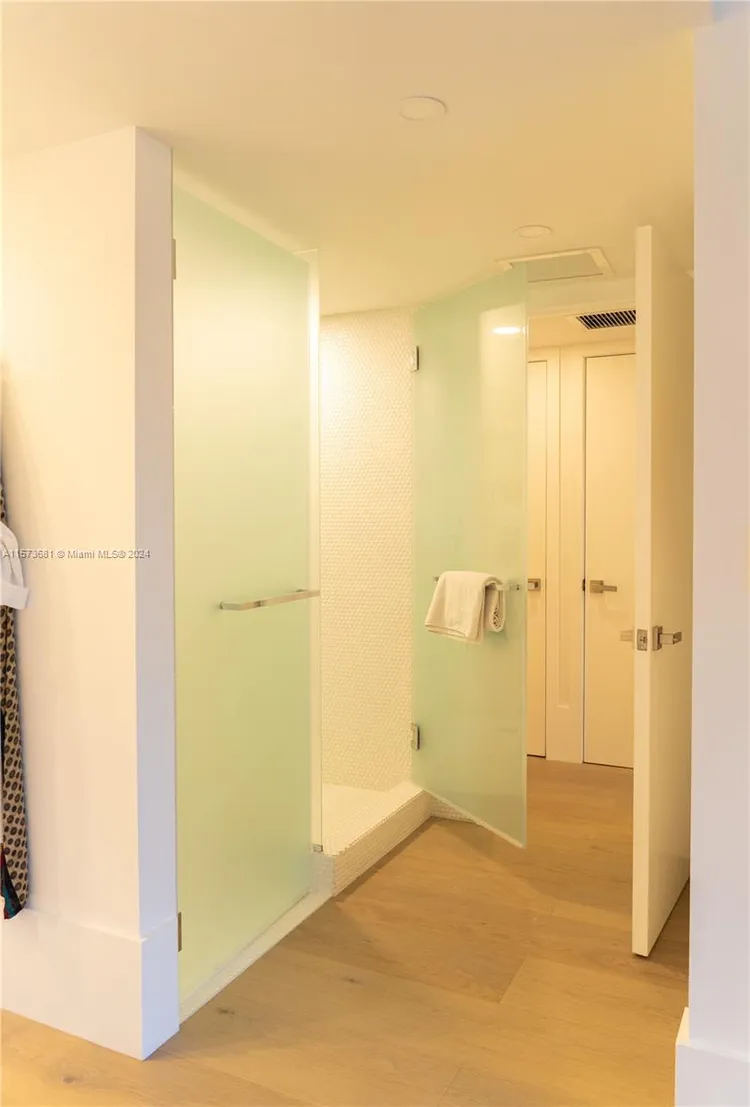 Ten Thousand Plaza #325 image #24