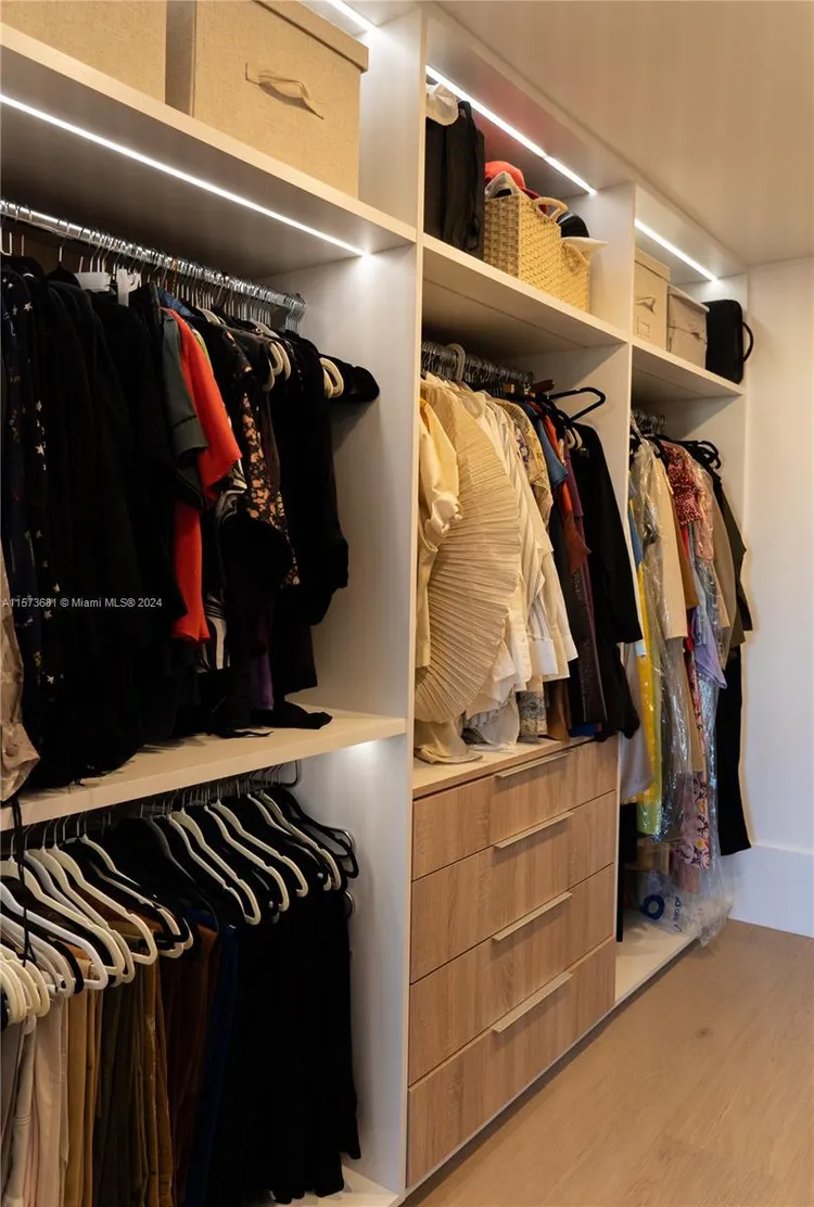 Ten Thousand Plaza #325 image #33