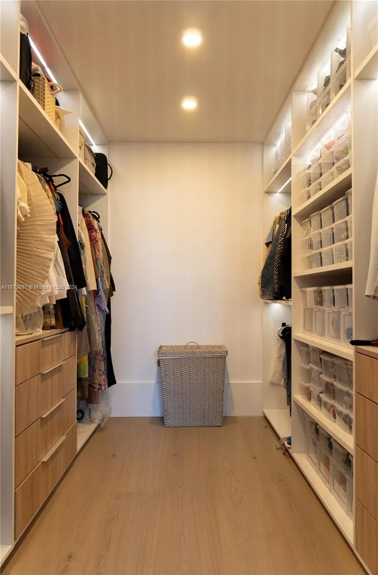 Ten Thousand Plaza #325 image #34