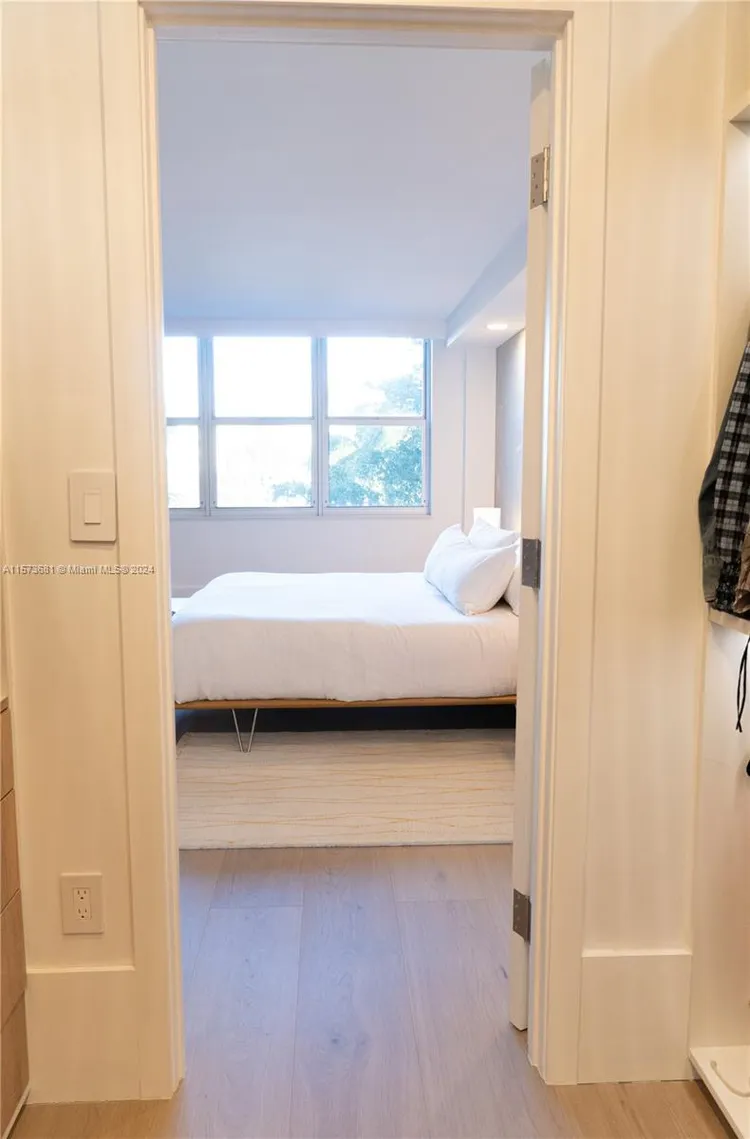 Ten Thousand Plaza #325 image #35