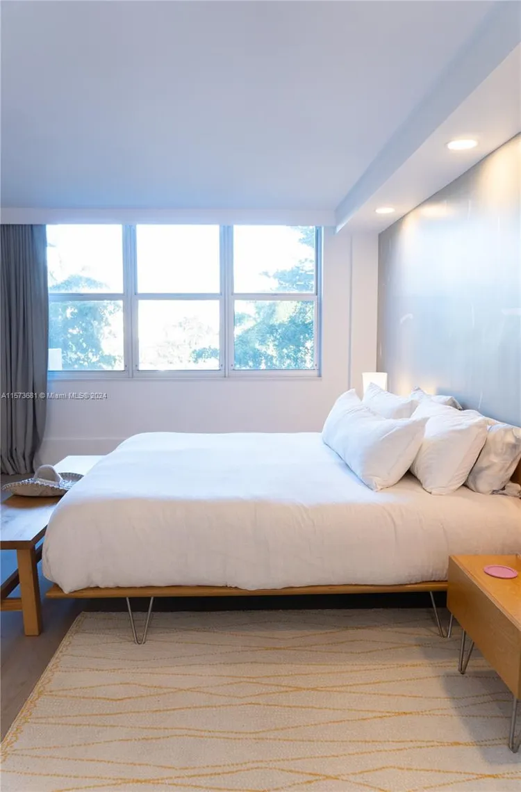 Ten Thousand Plaza #325 image #36