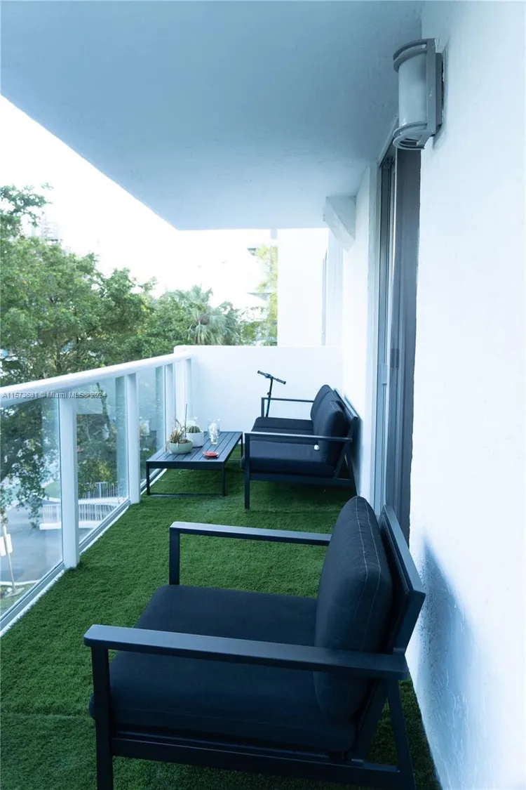 Ten Thousand Plaza #325 image #52