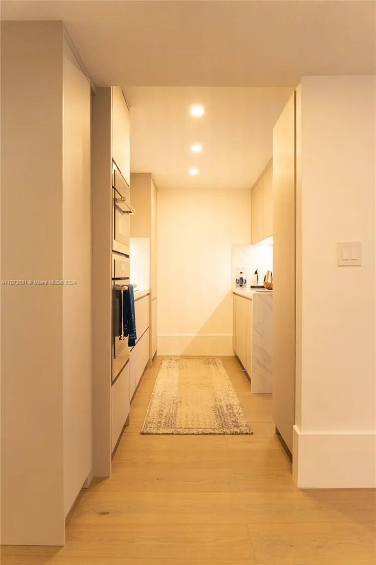 Ten Thousand Plaza #325 image #6