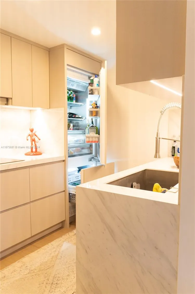 Ten Thousand Plaza #325 image #8