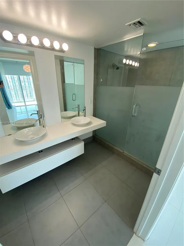 Mint #3801 image #11