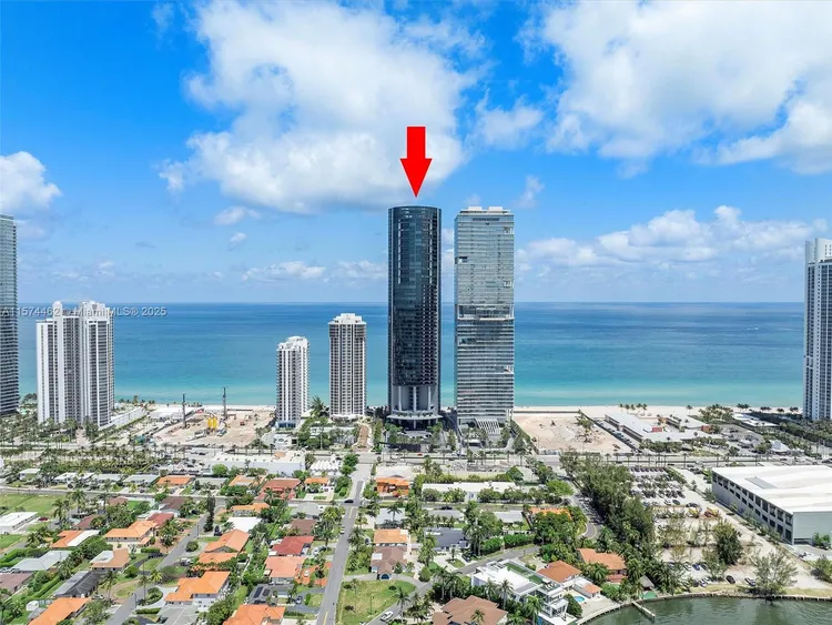 Porsche Design Tower #801 image #25