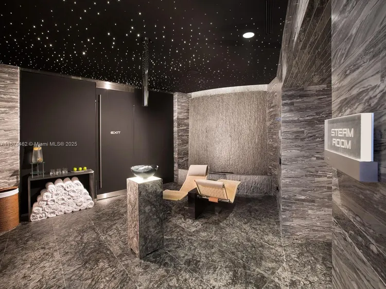 Porsche Design Tower #801 image #42