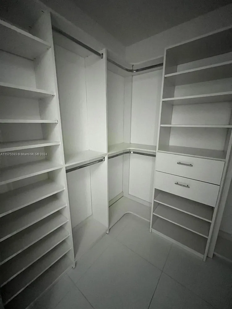 Paramount Miami Worldcenter #2705 image #15