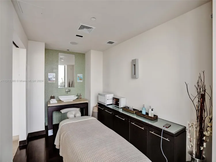 900 Biscayne Bay #3204 image #40