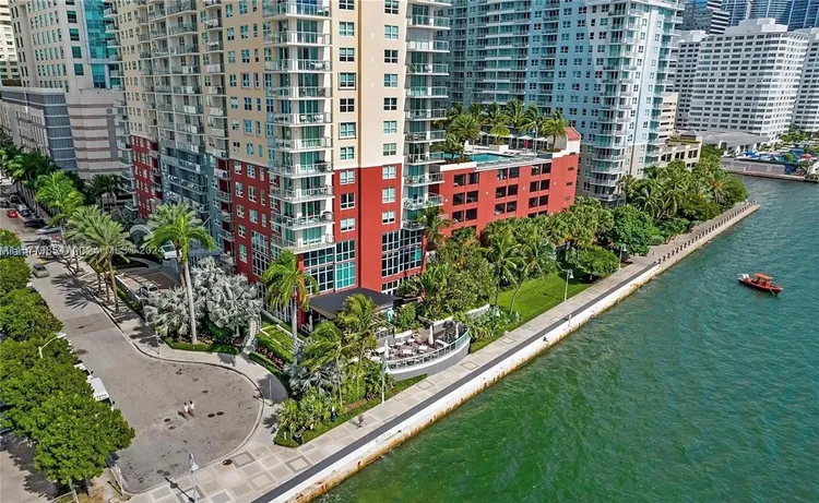 The Mark #1905 image #15