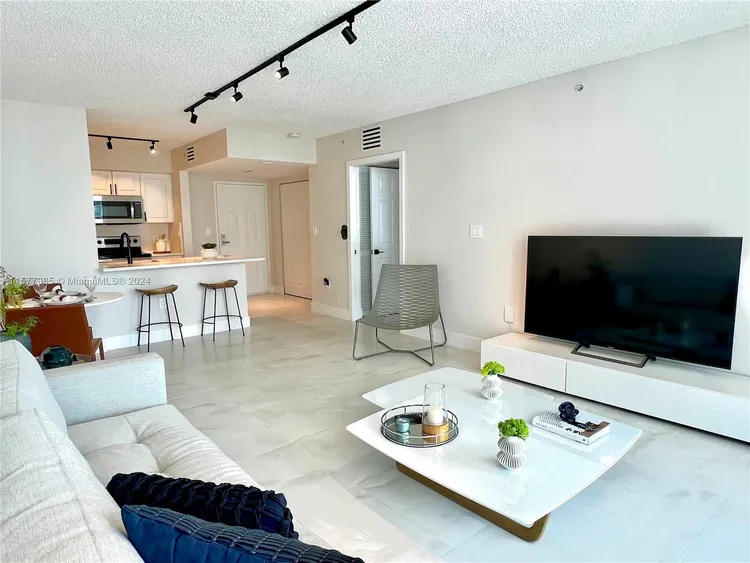 The Mark #1905 image #7