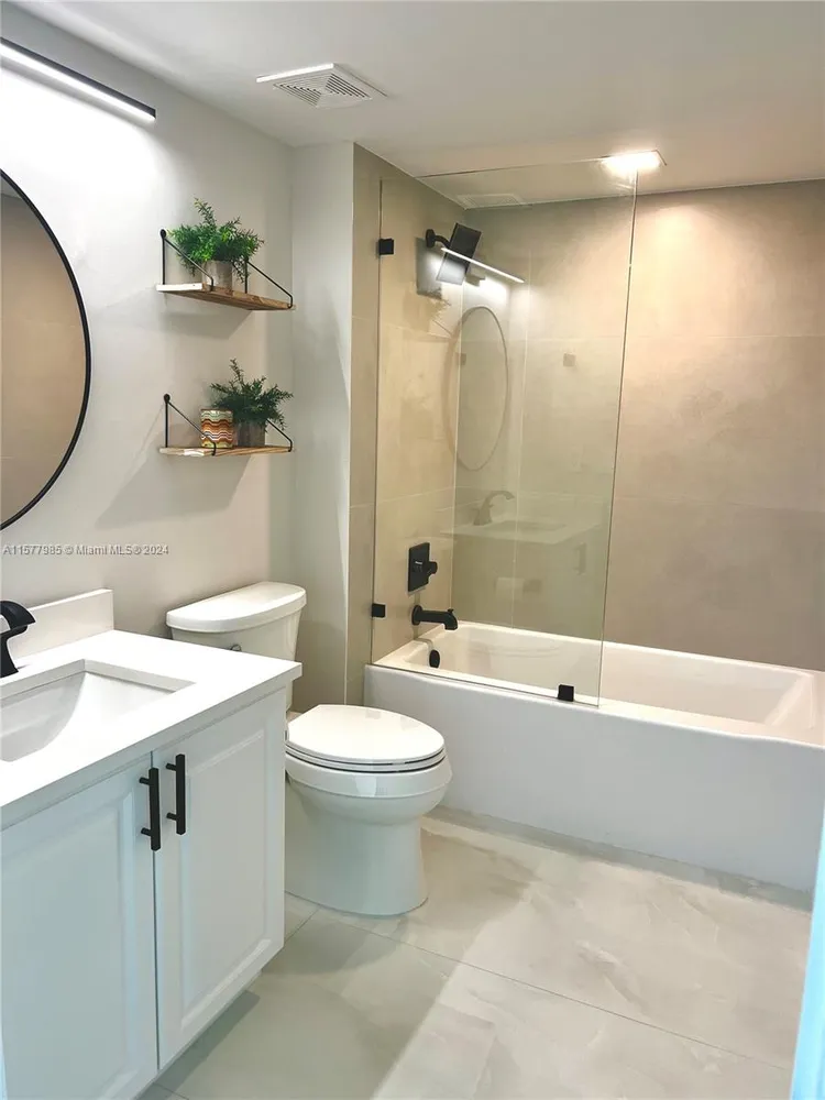 The Mark #1905 image #9