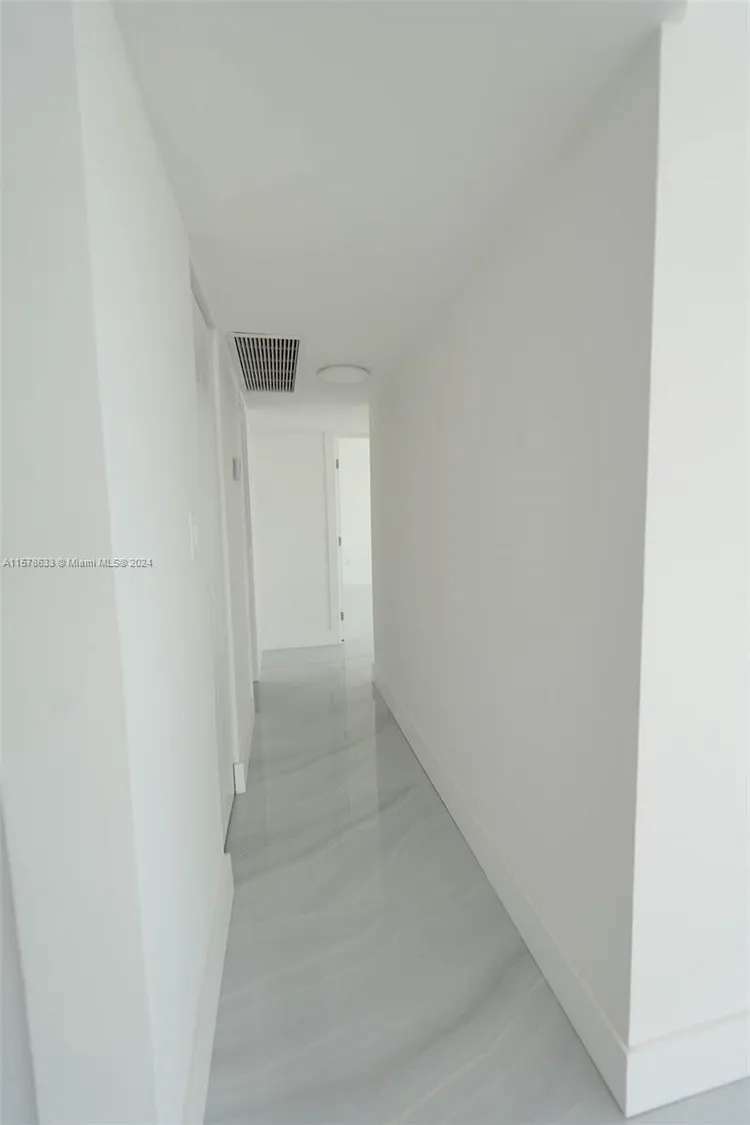 Burleigh House #1135 image #11