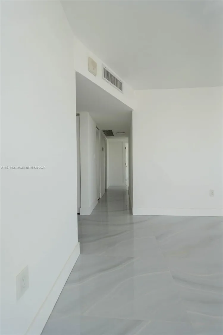 Burleigh House #1135 image #12