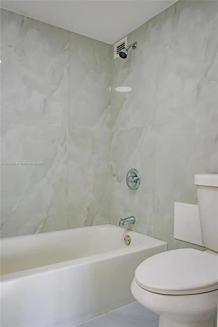 Burleigh House #1135 image #22