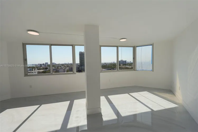 Burleigh House #1135 image #9