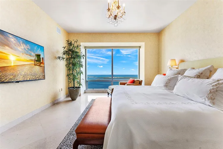 The Four Seasons Residences #57E image #11