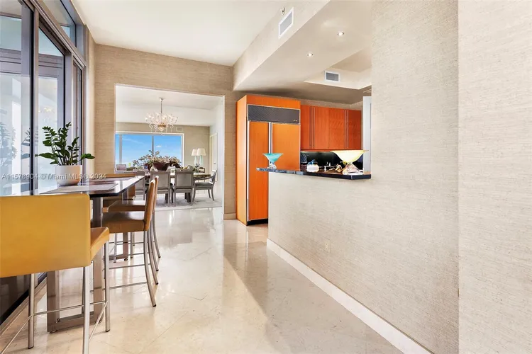 The Four Seasons Residences #57E image #9