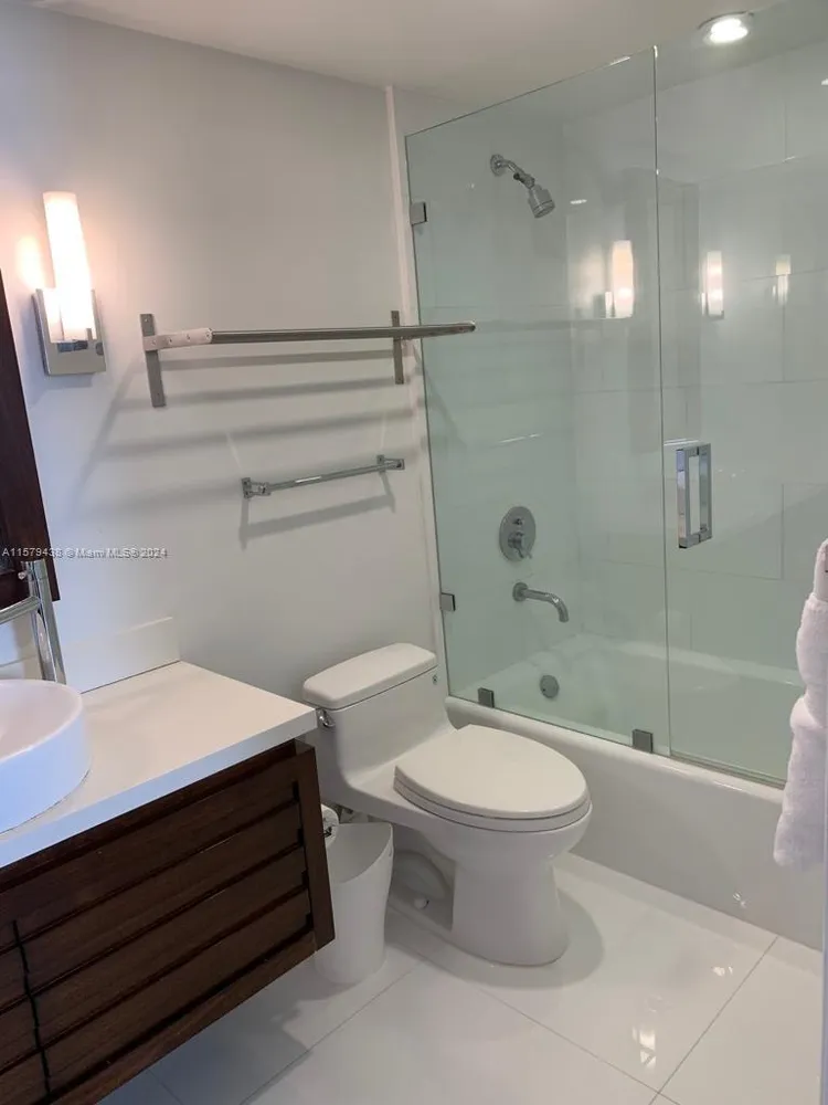 The Yacht Club at Aventura #1407 image #12