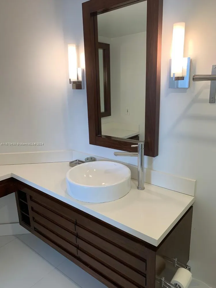 The Yacht Club at Aventura #1407 image #14