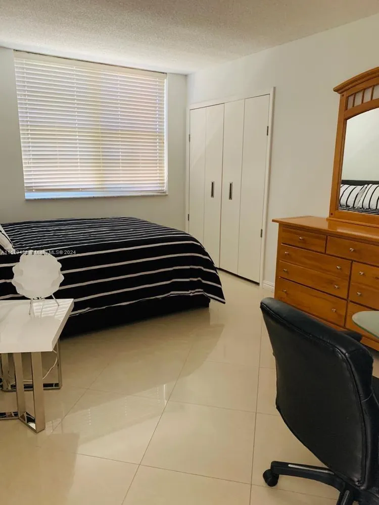 The Yacht Club at Aventura #1407 image #15