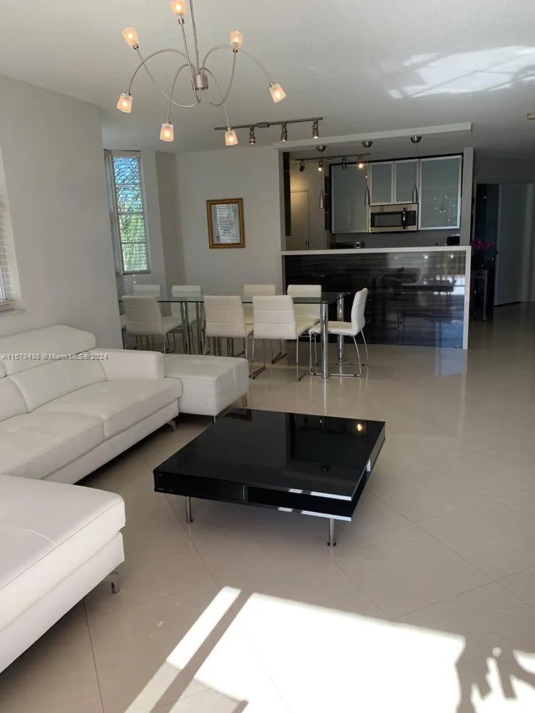 The Yacht Club at Aventura #1407 image #6