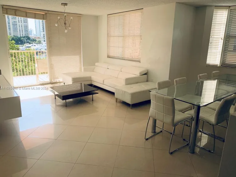 The Yacht Club at Aventura #1407 image #7