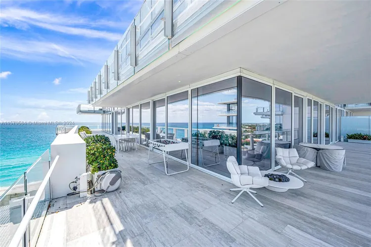 The Surf Club Four Seasons Hotel And Residences #N-PH4 image #10