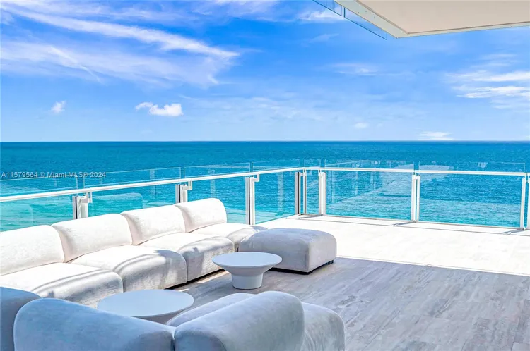 The Surf Club Four Seasons Hotel And Residences #N-PH4 image #12