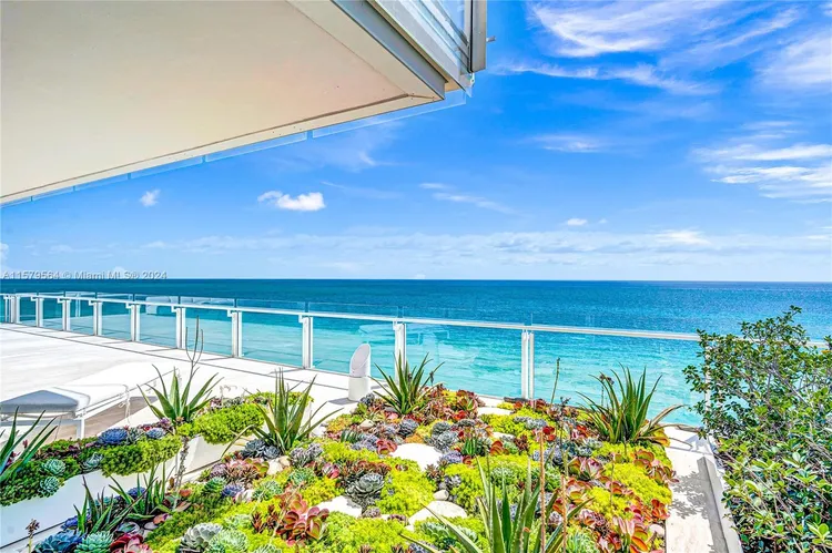 The Surf Club Four Seasons Hotel And Residences #N-PH4 image #14