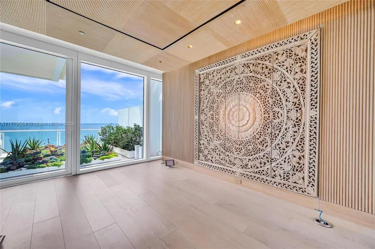 The Surf Club Four Seasons Hotel And Residences #N-PH4 image #15