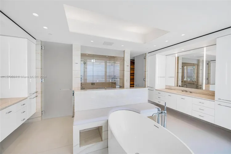 The Surf Club Four Seasons Hotel And Residences #N-PH4 image #26