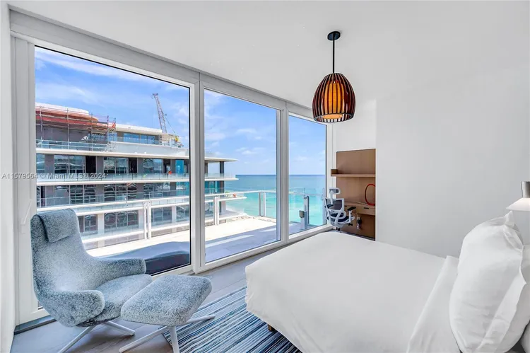 The Surf Club Four Seasons Hotel And Residences #N-PH4 image #29