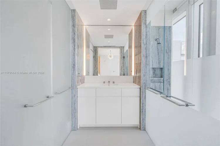 The Surf Club Four Seasons Hotel And Residences #N-PH4 image #34