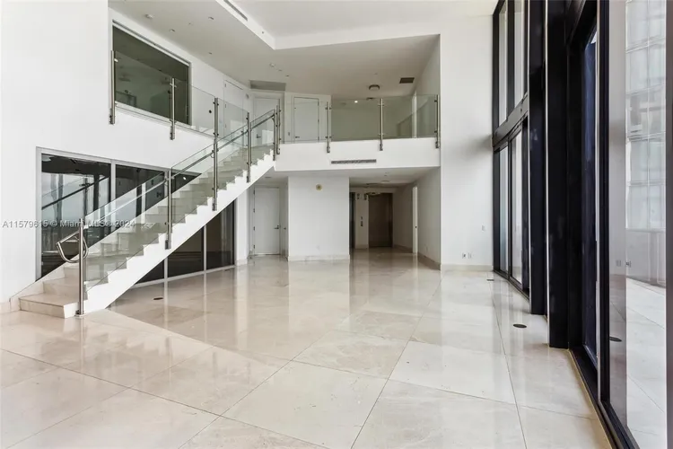 Porsche Design Tower #4003 image #17