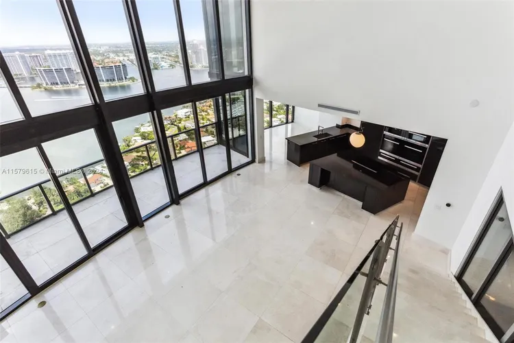 Porsche Design Tower #4003 image #18