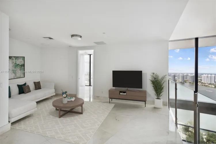 Porsche Design Tower #4003 image #20