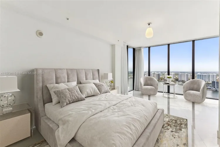 Porsche Design Tower #4003 image #23