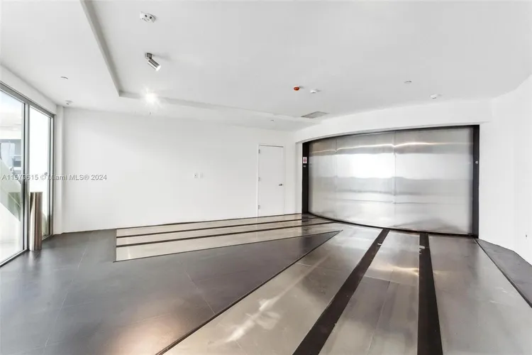 Porsche Design Tower #4003 image #34