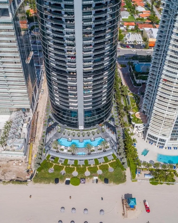 Porsche Design Tower #4003 image #43