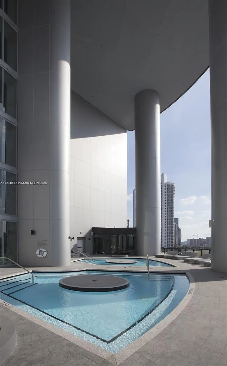 Porsche Design Tower #4003 image #54