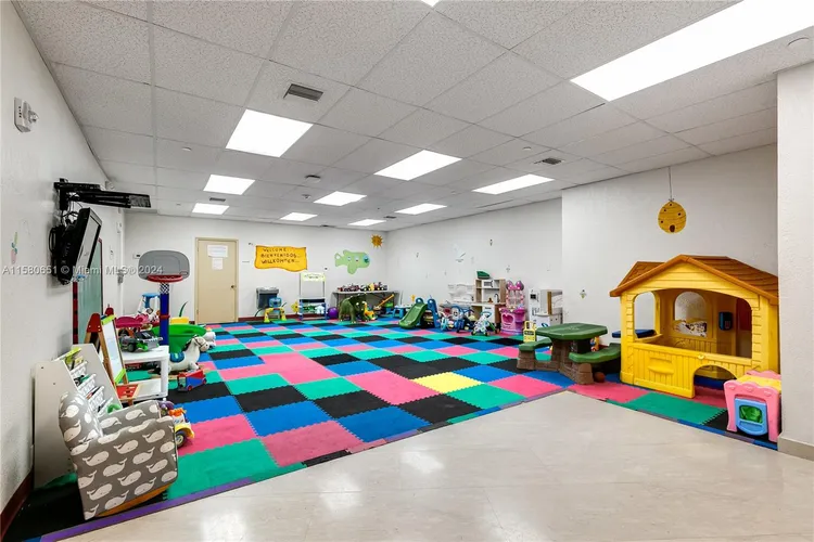 Towers of Key Biscayne #E1108 image #23