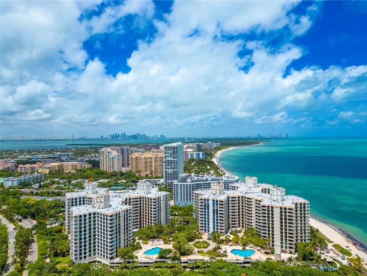 Towers of Key Biscayne #E1108 image #29