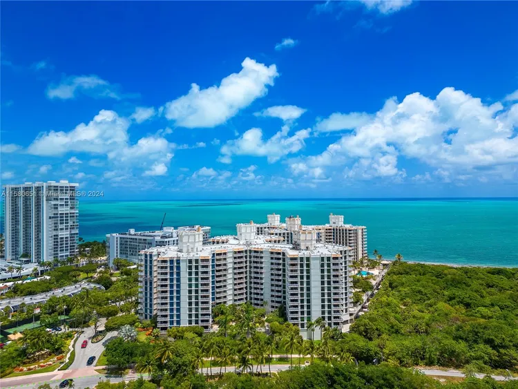 Towers of Key Biscayne #E1108 image #30