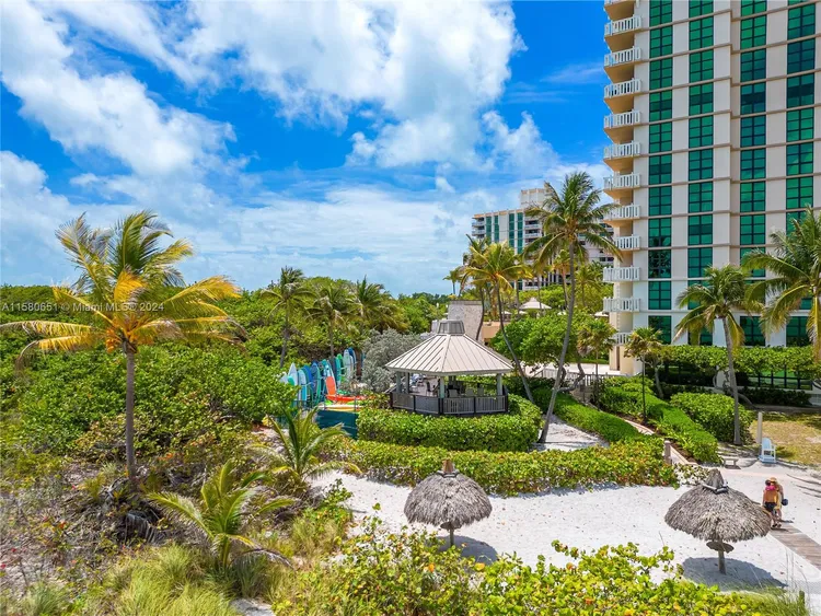 Towers of Key Biscayne #E1108 image #31