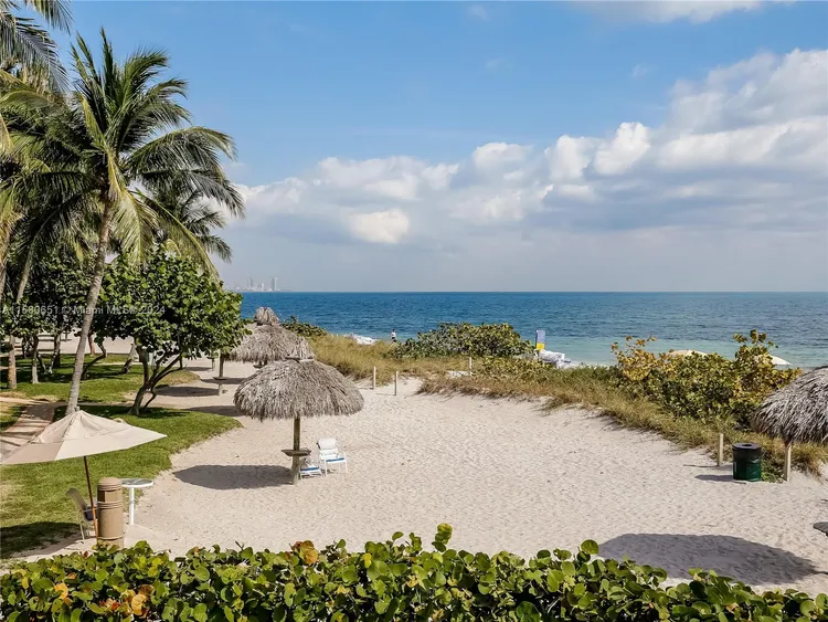 Towers of Key Biscayne #E1108 image #34