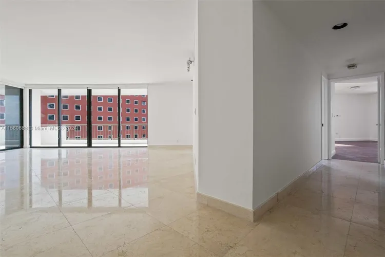 Villa Regina Condo #1206 image #12