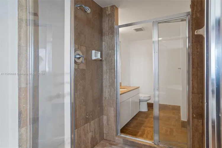 Villa Regina Condo #1206 image #19