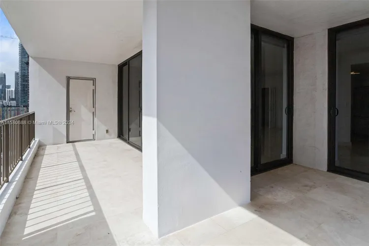 Villa Regina Condo #1206 image #32