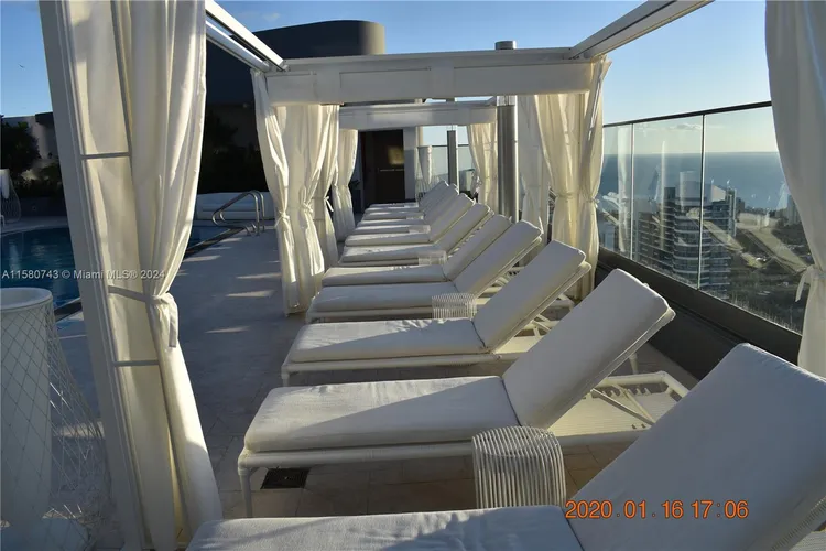 Brickell Flatiron #PH6005 image #33